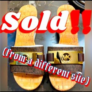 ⭐️Brand: Michael Kors ⭐️Wedge Type Sandals ⭐️ Size: 7.5